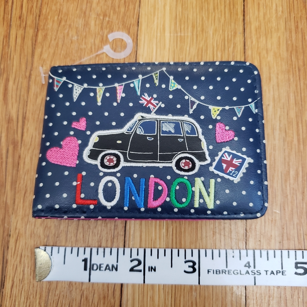 London themed card holder by Accessorize